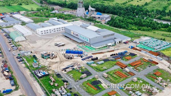 6月16日，紫金礦業100%持有的塞爾維亞丘卡盧-佩吉銅金礦上部礦帶采選項目獲得塞爾維亞礦業與能源部頒發的選礦設施試生產許可，進入試生產階段，這是紫金礦業今年建成投產的第二座世界級礦山。