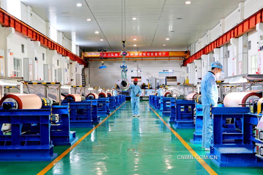 新年伊始,安徽銅冠銅箔集團公司緊抓市場持續向好的契機,以“起步就是沖刺、開局就要爭先”的姿態,鉚足干勁忙生產、開足馬力趕訂單,用快干、實干奏響勞動最美旋律。