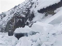 寒潮中，他們用責(zé)任與堅守護(hù)住“生產(chǎn)溫度”